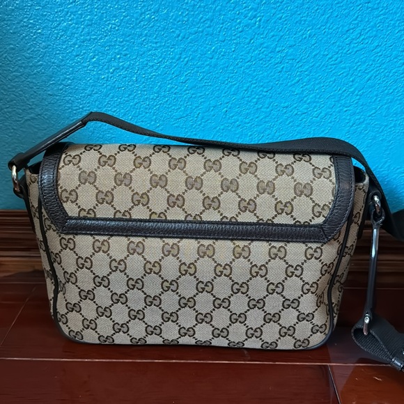 Gucci GG Canvas Monogram Messenger Bag - Picture 3 of 7